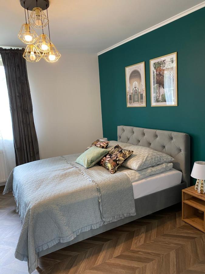 Lu Residence - Unique Apartments Oswiecim Bagian luar foto